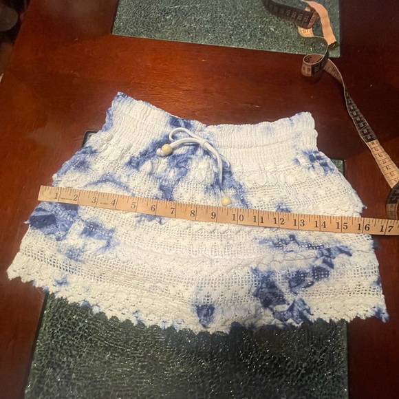 Blanco White & Blue Tye-Die Ruffled skirt w Short pants Under Size Small - Picture 10 of 14